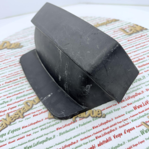 PARAFANGO PARASPRUZZI USATO ORIGINALE PIAGGIO POSTERIORE PER VESPA 125 150 200 COSA CL CLX COSA 1 r.o. 252541 115475 protezione