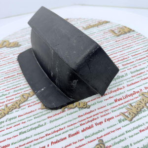 PARAFANGO PARASPRUZZI USATO ORIGINALE PIAGGIO POSTERIORE PER VESPA 125 150 200 COSA CL CLX COSA 1 r.o. 252541 115475 protezione