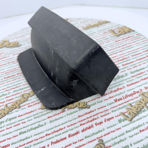 PARAFANGO PARASPRUZZI USATO ORIGINALE PIAGGIO POSTERIORE PER VESPA 125 150 200 COSA CL CLX COSA 1 r.o. 252541 115475 protezione