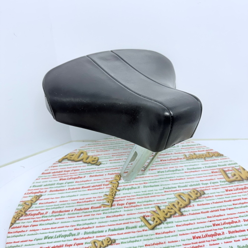 Sella con staffa rettangolare per PIAGGIO 50 CIAO originale PIAGGIO fondo di magazzino con asole per la regolazione in altezza con fori gancio porta borsa o casco