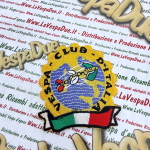 Toppa ricamata VESPA CLUB D'ITALIA in miniatura r.o. 610059M diametro circa 77 mm alta 85 mm da applicare su giacche maglie o accessori