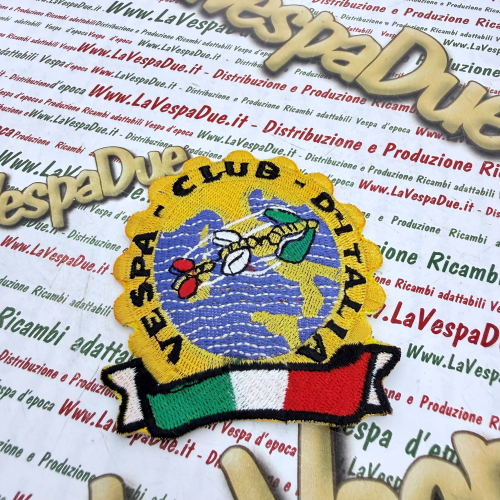 Toppa ricamata VESPA CLUB D'ITALIA in miniatura r.o. 610059M diametro circa 77 mm alta 85 mm da applicare su giacche maglie o accessori