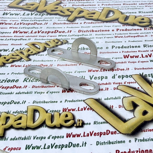 Par de placas para reforzar el reposapiés superior EYELET VESPA PX PE SPRINT TS RALLY GT R SS SUPER SPORT GL VBB VBA VNB 125 150 200 en acero