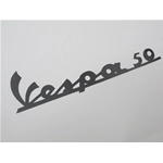 Plaque avant pour VESPA 50 V5A1T première série (1963-1971) en PVC noir, longueur 130 mm, référence 090494
