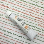 OXILUX TUBE TUBE BRILLANTE CON EFECTO ESPEJO ELIMINA LA SUCIEDAD, EL ÓXIDO Y LOS REFLEJOS AZULADOS 60 GRAMOS