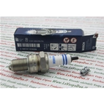 BOSCH W8CC spark plug with copper core equivalent to NGK B5ES long pitch for VESPA 160 180 200