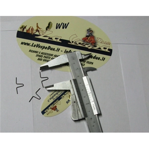 Gancho en V para fijación de muelle para VESPA 50 80 90 125 150 160 180 200, soporte para guantera, soporte para bolsa de herramientas VESPA ro 071638 para guantera bajo el asiento