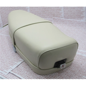 Asiento color marfil con cerradura para VESPA 50 90 125 ET3 PRIMAVERA 50 125 RLN