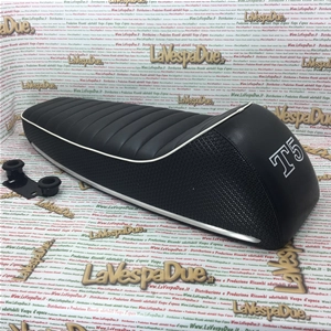 ASIENTO DEPORTIVO, MODELO CORSA, CON ESTRIBERAS LATERALES DE ALUMINIO PARA VESPA PX 125 T5
