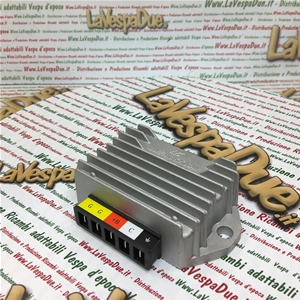 Régulateur de tension Piaggio d'origine 12 V AC/DC pour Vespa 50, 80, 125, 150, 200, PX, PE, PK, 50, 125, XL, FL, N, Rush, Arcobaleno, Cosa, CL, CLX, 2, T5, APE, ro 230824, 58074R