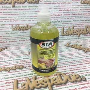 Liquid hand cleaner with lemon glycerin, 500 ml bottle dispenser.