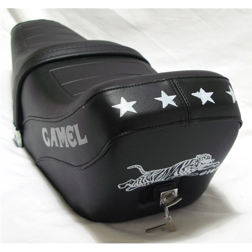 Selle sport noire pour Vespa 50 90 125 NLR Special 125 ET3 avec inscription Camel