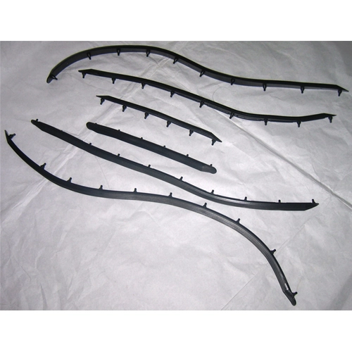 Complete set of rubber strips floorboard strips for VESPA 50 NR set of 6 pieces Italian product ro 610284M with 10 holes on the longest strip