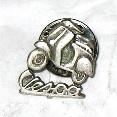 Miniature VESPA pin brooch from the 1960s in metal alloy, ro 610174M, diameter approximately 12 mm