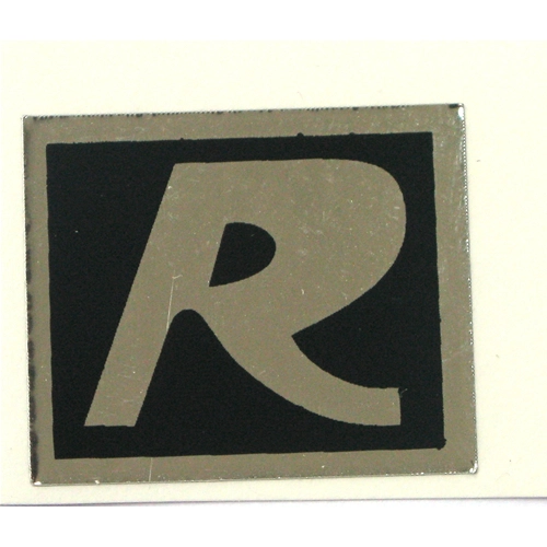 Aufkleber mit dem Schriftzug „R" für die Rückseite des Kennzeichens der VESPA 50 R Ciao 50 R