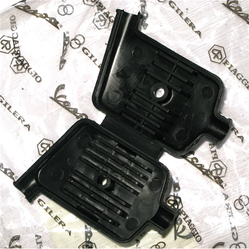 Basetta porta contatti presa bassa tensione originale PIAGGIO per VESPA 50 L R S - 125 PRIMAVERA ET3 r.o. 185458