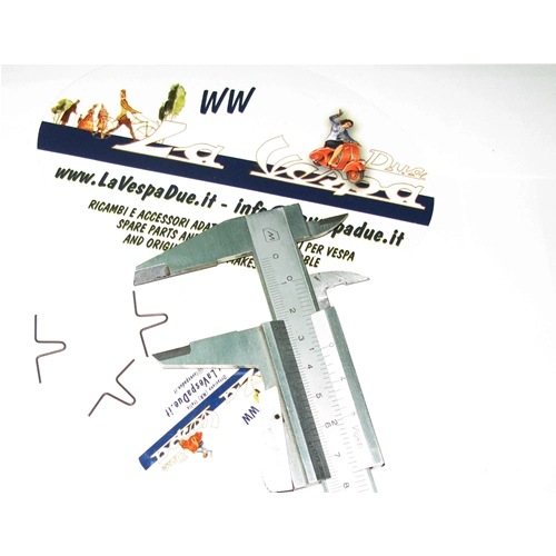 Gancho en V para fijación de muelle para VESPA 50 80 90 125 150 160 180 200, soporte para guantera, soporte para bolsa de herramientas VESPA ro 071638 para guantera bajo el asiento