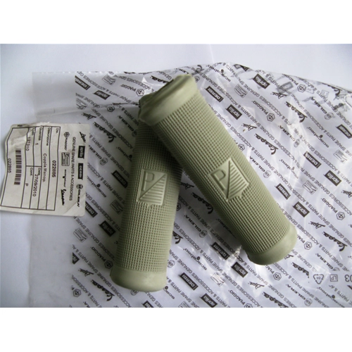 Pair of gray PIAGGIO grips for VESPA 150 VL1T VL2T STRUZZO 150 GS VS1T external cables ro 022885