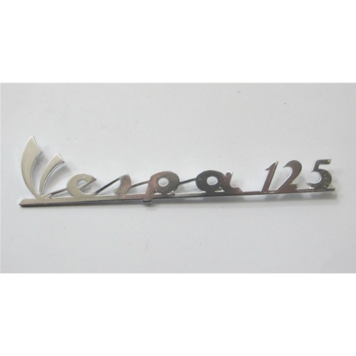 Plaque avant en aluminium avec lettrage pour VESPA 125 NUOVA PRIMAVERA jusqu'en 1974, longueur 140 mm, référence 073488