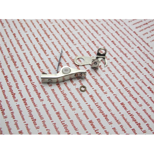Contacts de disjoncteur EFFE pour VESPA 125 et 150 (1953-1958) : VM1T, VN1T, VM2T, VN2T, VB1T, VL1T, VL2T, VL3T ; APE 150 (1953-1958) : VNB4T, VNB5T ; GT VNL1T ; 150 GL VLA1T ; APE 150 AC4T ; APE 175 (1963-1964) : ro 097478, 16416/M, 16418/M