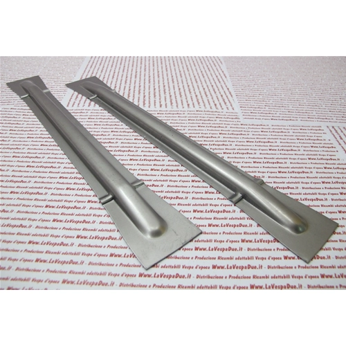 Pair of cross members to reinforce the footboard of the shield VESPA 50 125 NLR SPECIAL ELESTART ET3 PRIMAVERA