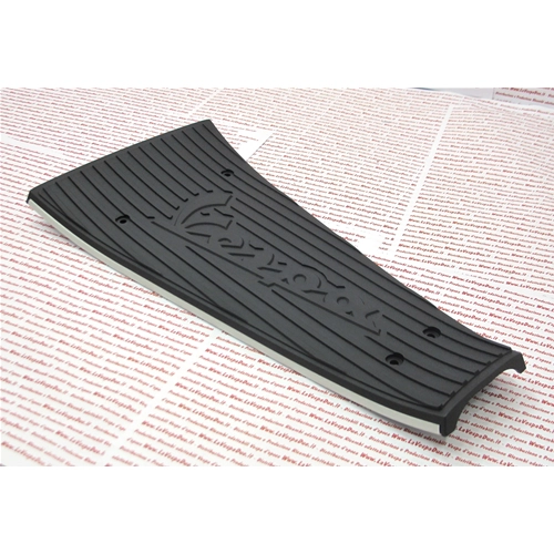 Alfombrilla central con adornos de aluminio VESPA PX 125 150 200 ro 6732010090 adaptable a todos los modelos