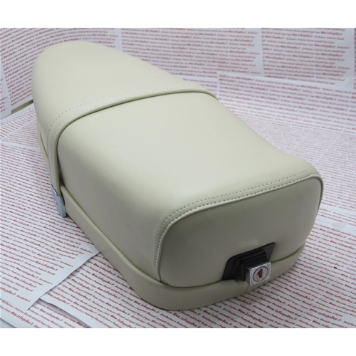 Asiento color marfil con cerradura para VESPA 50 90 125 ET3 PRIMAVERA 50 125 RLN