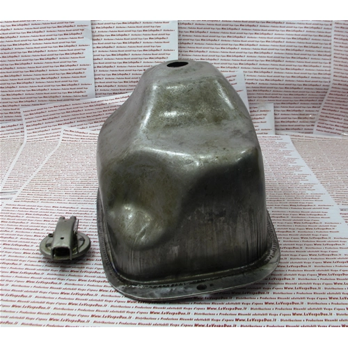 Petit réservoir d'essence pour Vespa 50 N (à partir du châssis V5A1T 70239), 50 S (à partir du châssis V5SA1T 11764) et 90 (à partir du châssis V9A1T 19974), petit cache de porte de carrosserie (première série).