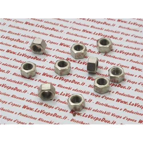 Tuerca M8 niquelada para el cierre de llantas VESPA, diámetro 8 mm, llave 11 para VESPA, 1 unidad.
