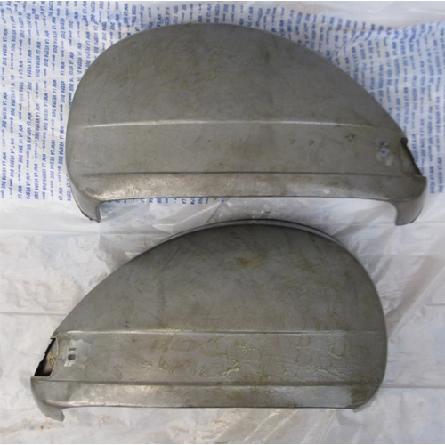 Pair of side panels for VESPA PX 80 125 150 200 ARCOBALENO E disc brake with indicators and opening hooks under the right and left seat