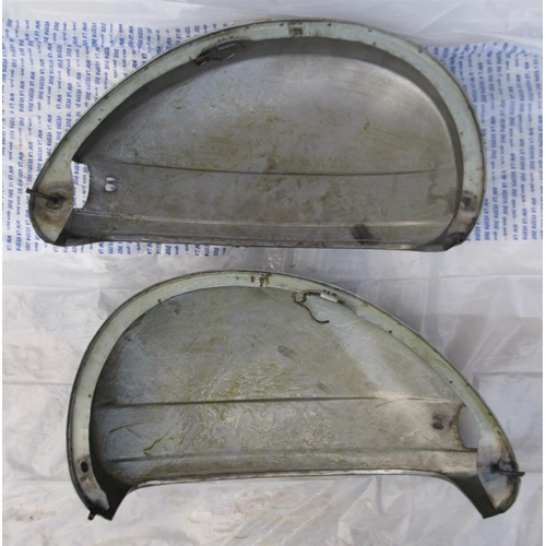 Pair of side panels for VESPA PX 80 125 150 200 ARCOBALENO E disc brake with indicators and opening hooks under the right and left seat