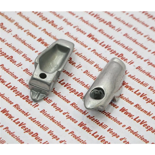 Embout extérieur gauche en zamak pour repose-pieds VESPA 150 GS VS2T VS3T jusqu'au cadre 0031830