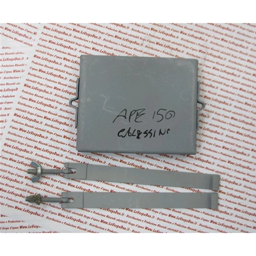 Support de batterie pour APE 150 B Calessino AB1T AB2T AB3T AB4T AC1T AC2T (1953-1956). Produit artisanal italien.