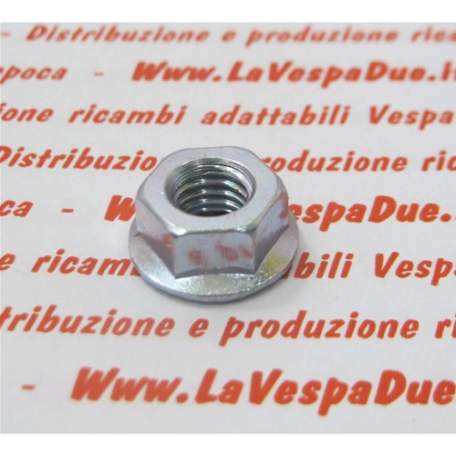 Tuerca con brida galvanizada de 8 mm para fijación de espejos y diversas aplicaciones para VESPA 50 80 90 125 150 160 180 200 y varios modelos.