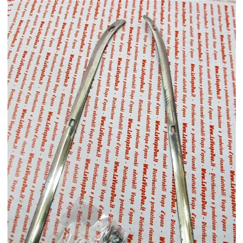 Par de embellecedores cromados económicos con tornillos para VESPA 125 150 160 180 200 TS GTR RALLY SUPER SPRINT (modelos 60 en adelante) ro 610295M 085073 085074