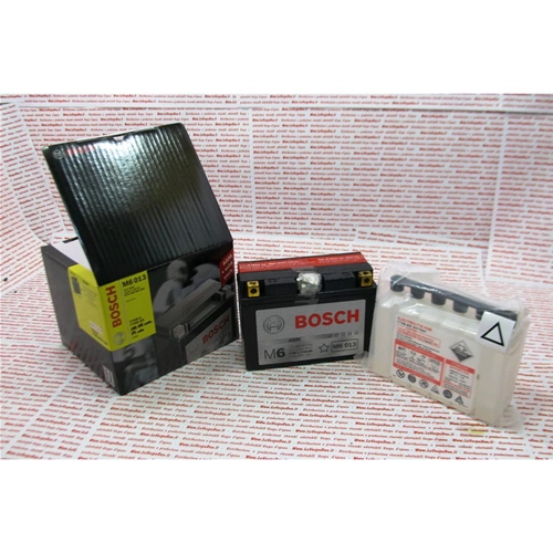 Batteria BOSCH YT9B-4 YT9B-BS 12 volt completa di acido per YAMAHA 400 500 600 660 750T MAX TT XT