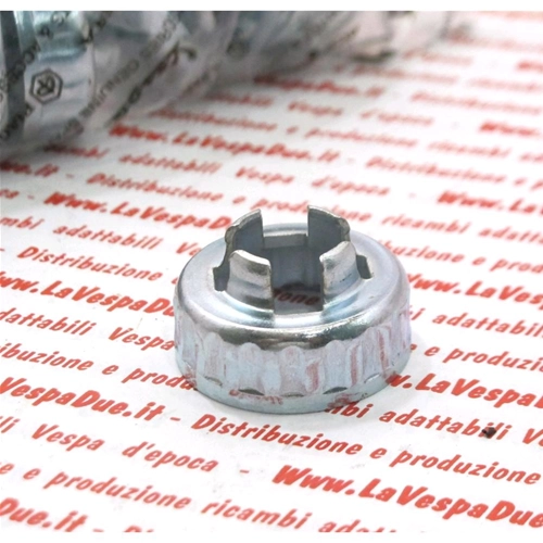 Tapa de retención de la tuerca del tambor trasero para VESPA 50 125 150 200 PX PE PK COSA CL CLX COSA 2 PX T5 FL N RUSH XL AUTOMATICA ro 199423 1C004746