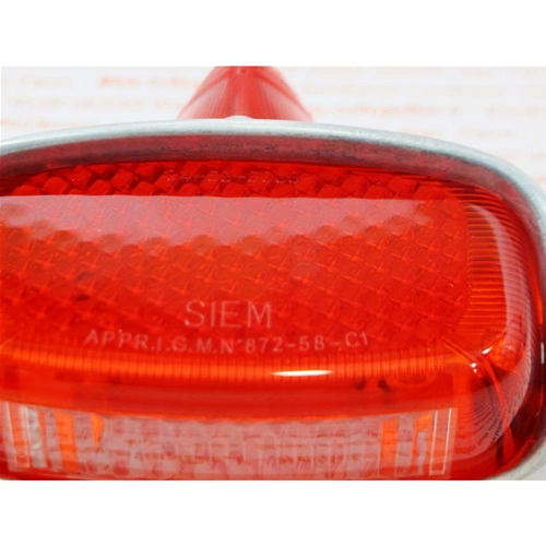 Feu arrière métallique SIEM pour Vespa 150 GS VS4T VBA1T VNA2T avec réflecteur supérieur orange et rouge et joint d'étanchéité.