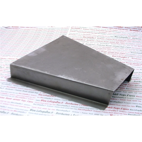 Chapa metálica adaptable para túnel central VESPA 125 150 Faro Basso VM VN V30 V15 VB1T. Fabricación italiana.