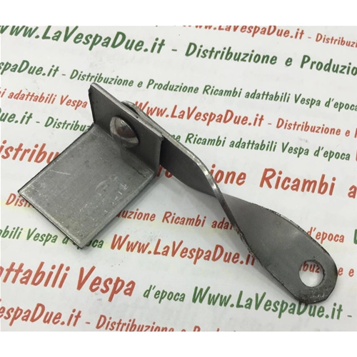 Scharnierplatte für Motorhaubenbefestigung, rechte Motorseite, für Vespa 125 150 V1 / V15 / V30 / V33 / VM / VN / VL von 1946 bis 1957