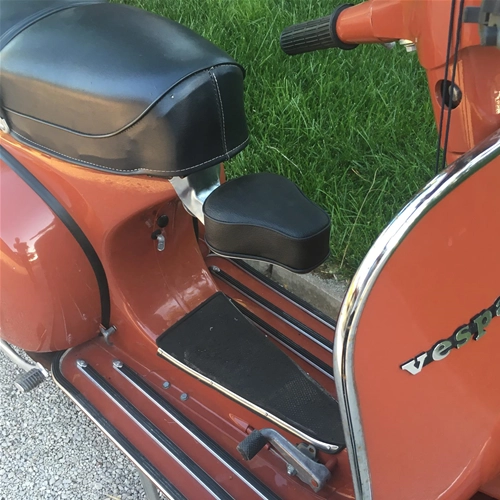 Asiento infantil plegable adicional para Vespa 50 90 125 NLR Special ET3 Primavera Elestart - No homologado - Solo para exhibición