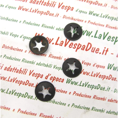 PLACA DE RESORTE ELÁSTICA RO 085508 268146 PARA FIJAR CALCOMANÍAS / ESCUDO DEL GUARDABARROS / TAPAS LATERALES PARA VESPA 50 80 90 125 150 160 180 200 para fijar la palanca de elevación de la válvula del descompresor