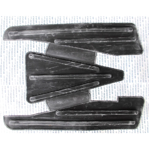 BLACK RUBBER FOOTREST MAT FOR VESPA 150 VL3T STRUZZO VB1T GS DEI POOVERI
