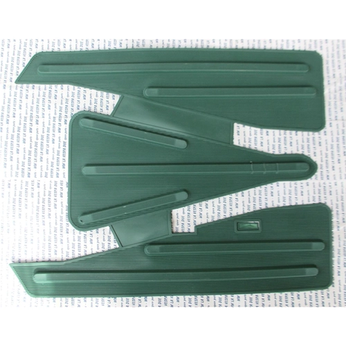 FOOTREST MAT VESPA 125 V30T V31T V32T V33T VM1T VM2T 150 VL1T VL2T OSTRICH IN GREEN RUBBER FOR LOW HEADLIGHT