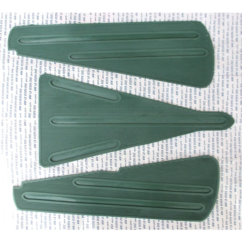 VESPA 98 V98T 125 V1T V15T CARPET AND FOREIGN MODELS UP TO 1952 IN GREEN RUBBER COMPOSED OF 3 PIECES