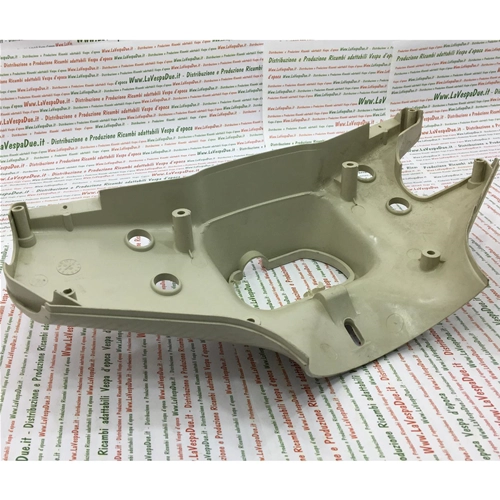 Parte inferiore coperchio sotto manubrio per VESPA COSA 125 150 200 CL CLX COSA 2 r.o. 9012005