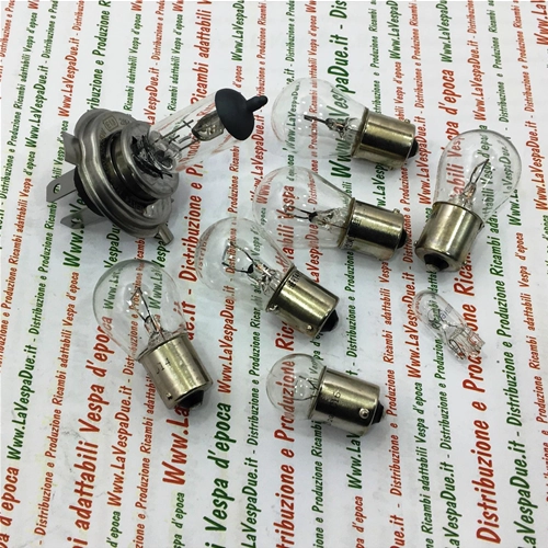 SET OF 8 12 VOLT FRONT AND REAR BULBS FOR VESPA PX 125 150 200 FROM 1997 ONWARDS COMPLETE WITH WHITE INDICATOR BULBS