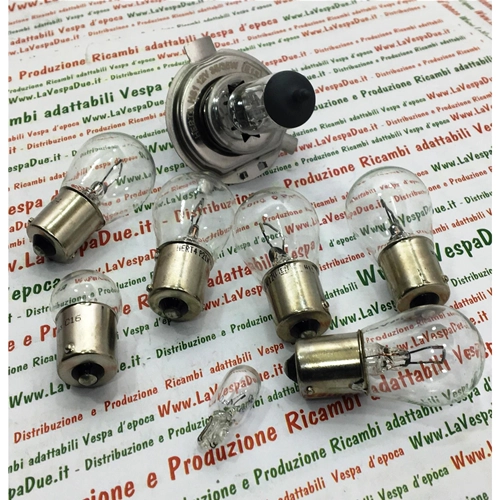 SET OF 8 12 VOLT FRONT AND REAR BULBS FOR VESPA PX 125 150 200 FROM 1997 ONWARDS COMPLETE WITH WHITE INDICATOR BULBS