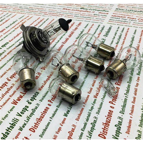 SET OF 8 12 VOLT FRONT AND REAR BULBS FOR VESPA PX 125 150 200 FROM 1997 ONWARDS COMPLETE WITH WHITE INDICATOR BULBS