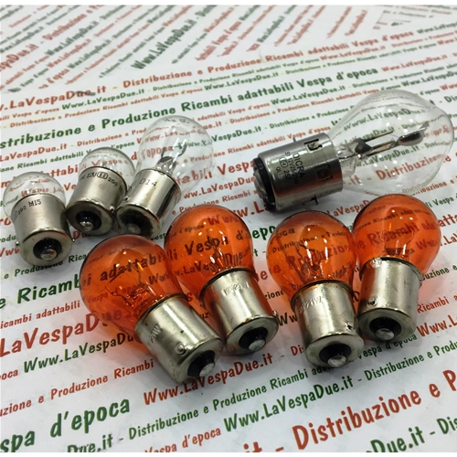 ENSEMBLE DE 8 AMPOULES 12 VOLTS AVANT ET ARRIÈRE POUR VESPA PX 80 125 150 200 ET ARCOBALENO DE 1978 À 1999, COMPLET AVEC AMPOULES DE CLIGNOTANTS ORANGES